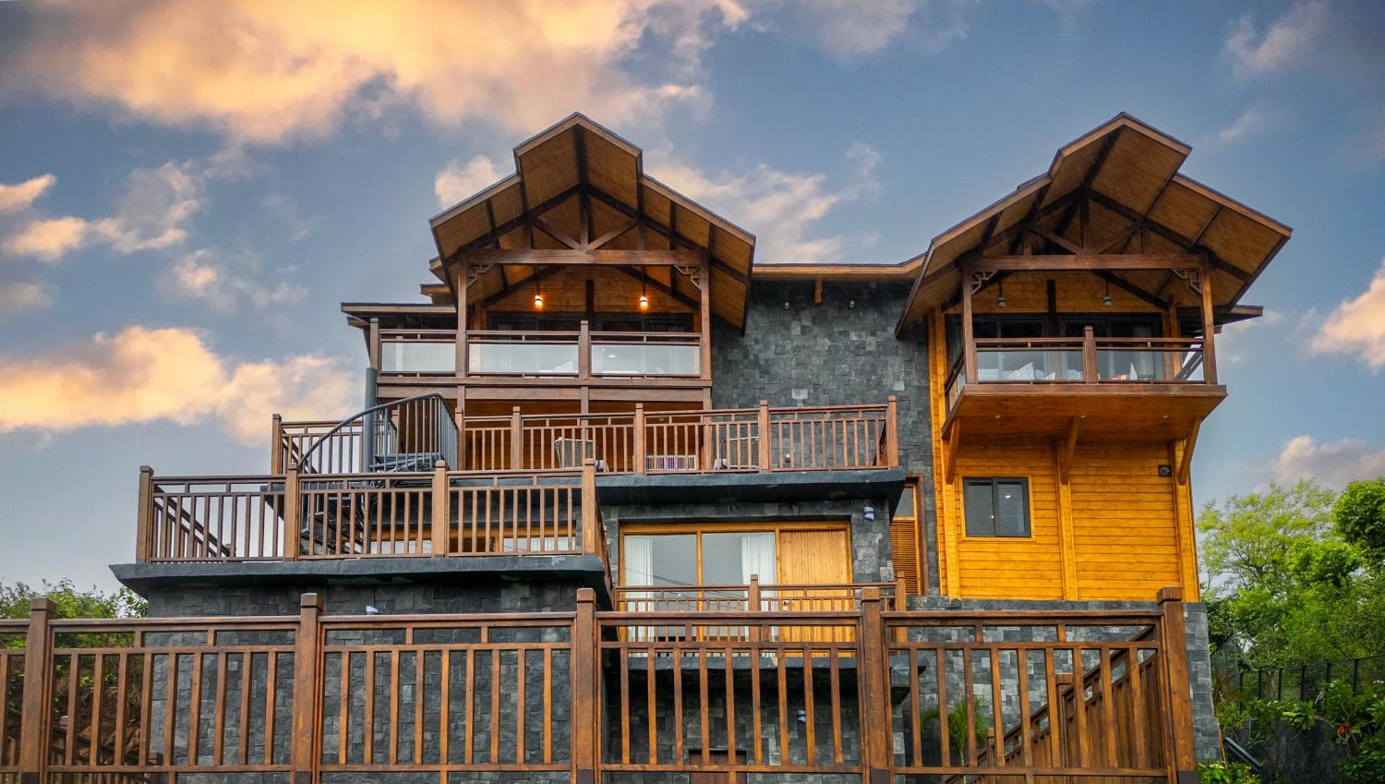 Ama Stays & Trails Kashi House, Rishikesh Exterior photo