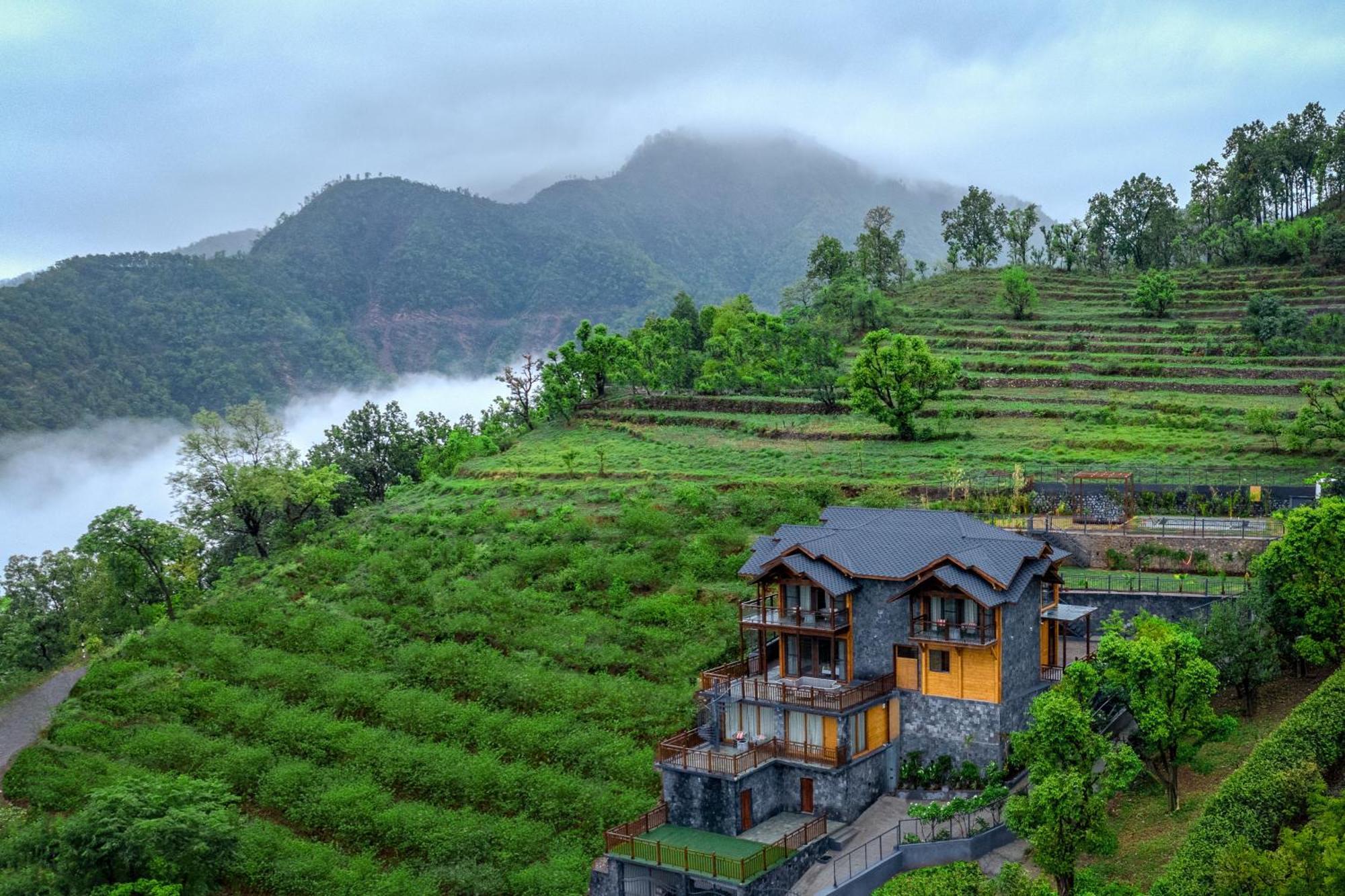 Ama Stays & Trails Kashi House, Rishikesh Exterior photo